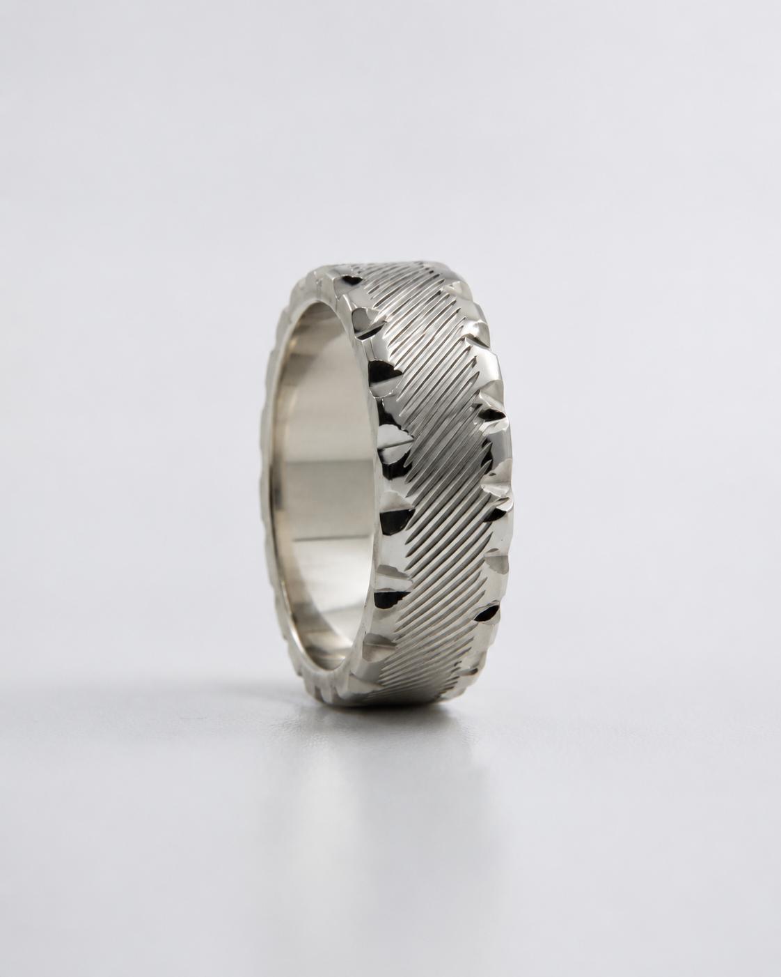 Kyra - Anillo Diamantado Knurled