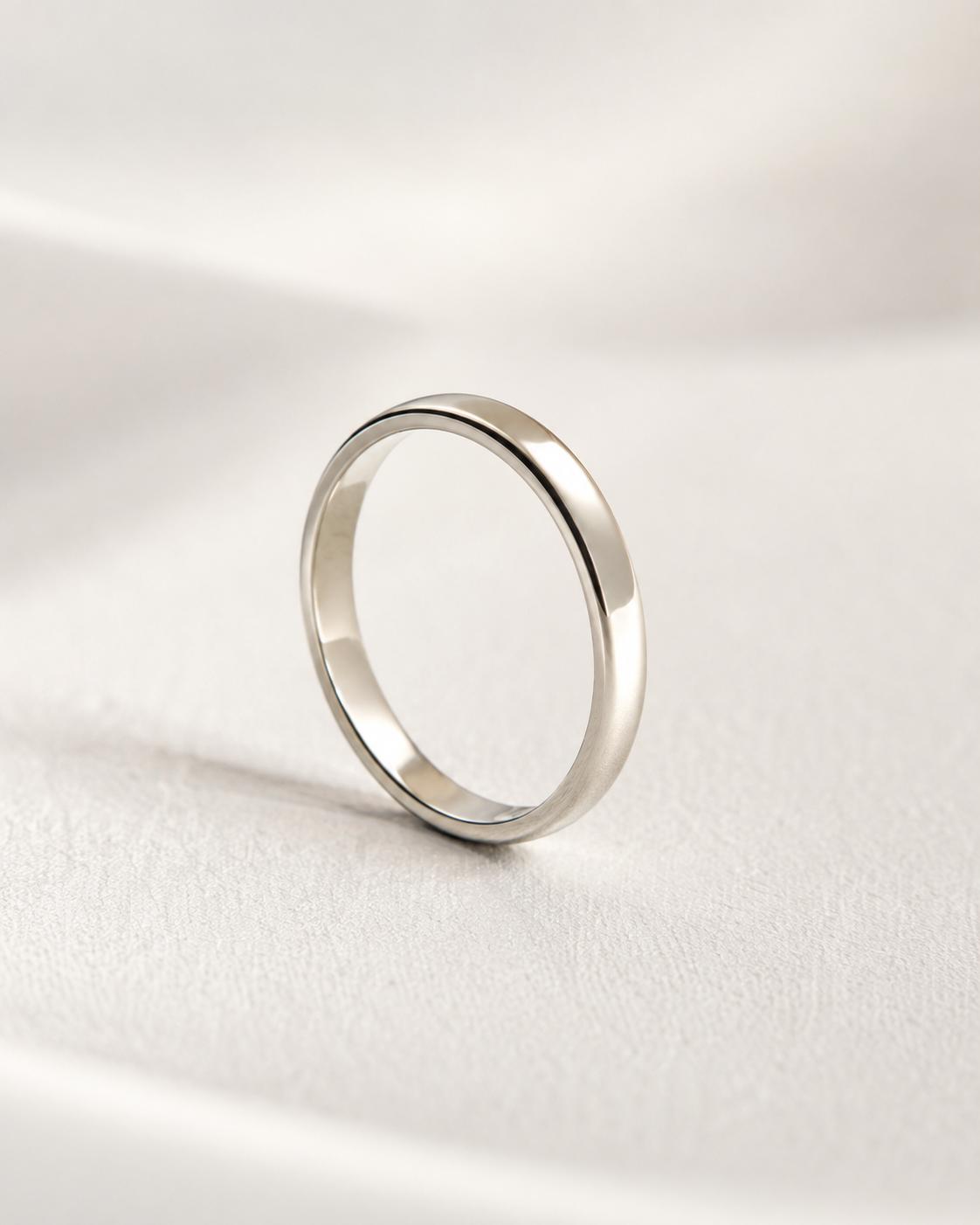 Amelie - Anillo Diamantado Tipo Lizo para Grado
